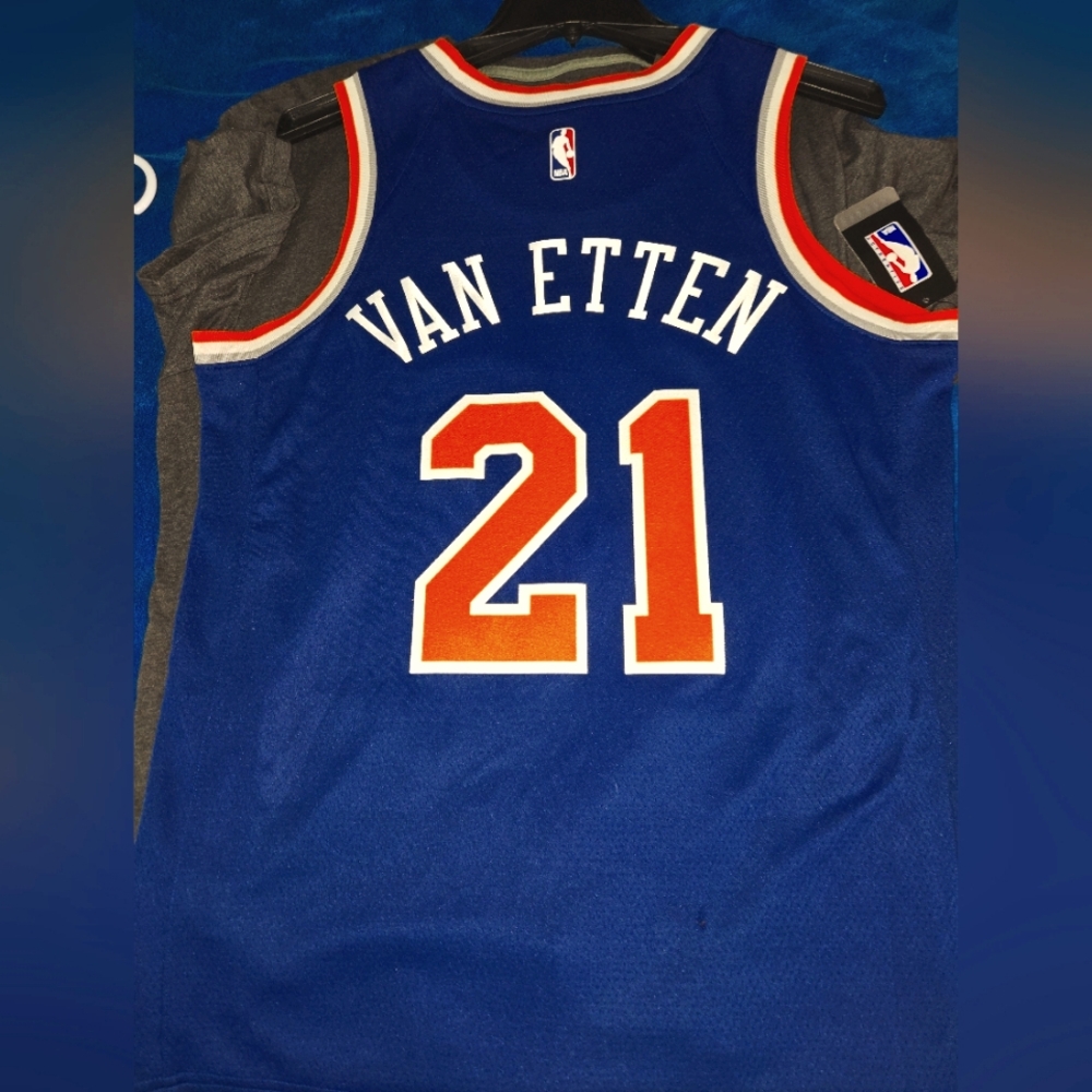 New York Knicks jersey